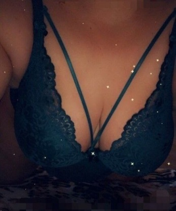 Живу в Москве и предлагаю тебе самые высококлассные услуги. Мои возможности безграничны: от нежных ласк до страстного экстаза, я сделаю все, чтобы ты почувствовал настоящее удовольствие. У меня есть отличные отзывы от моих предыдущих клиентов, которые гарантируют мой профессионализм. В моем арсенале - фото, которые покажут тебе все мои прекрасные формы. Жду тебя, чтобы мы воплотили все твои грязные фантазии в реальность! 💋💫 3115, 42 года